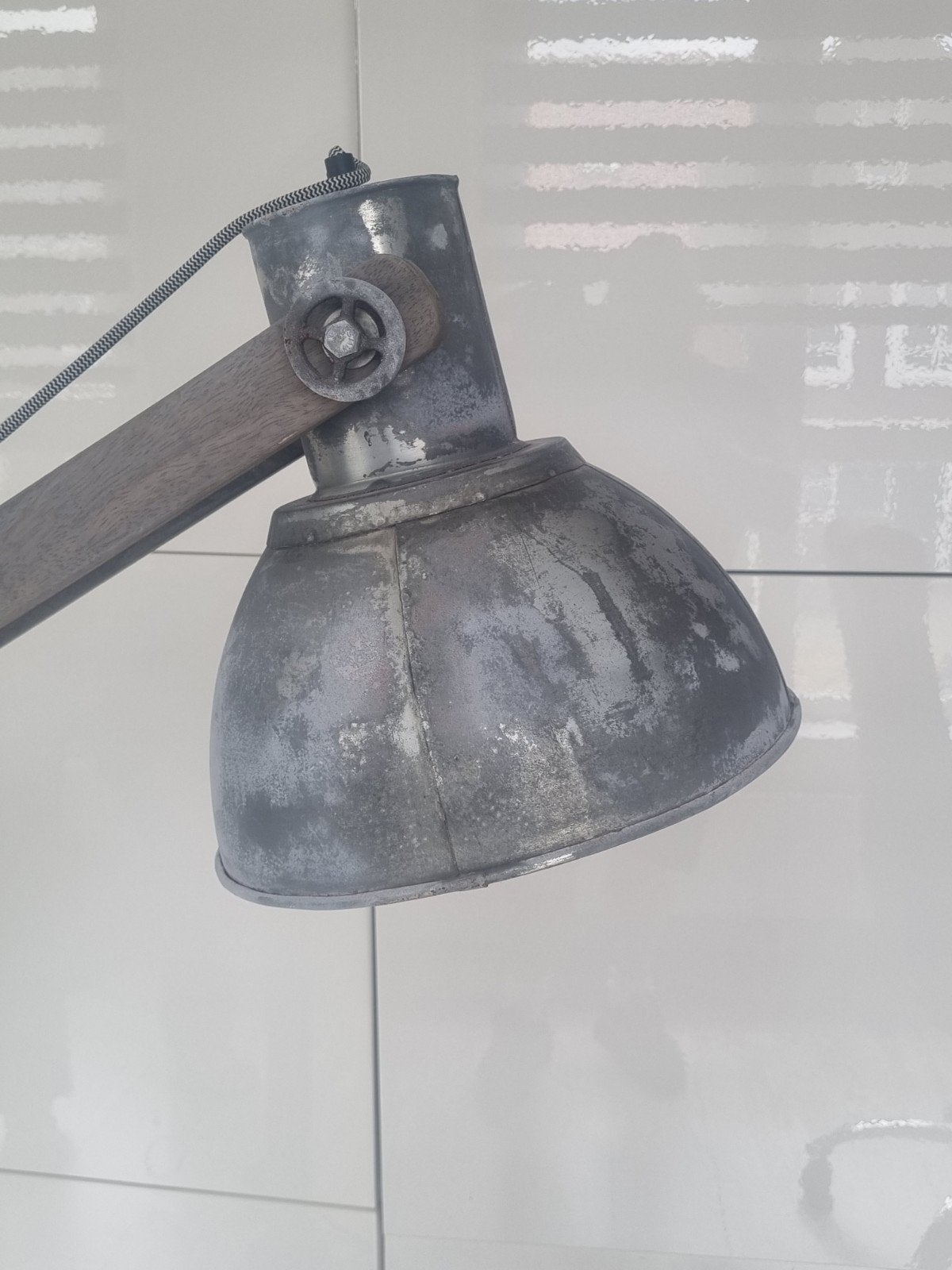 Verstelbare schemerlamp, Ophalen, Zo goed als nieuw