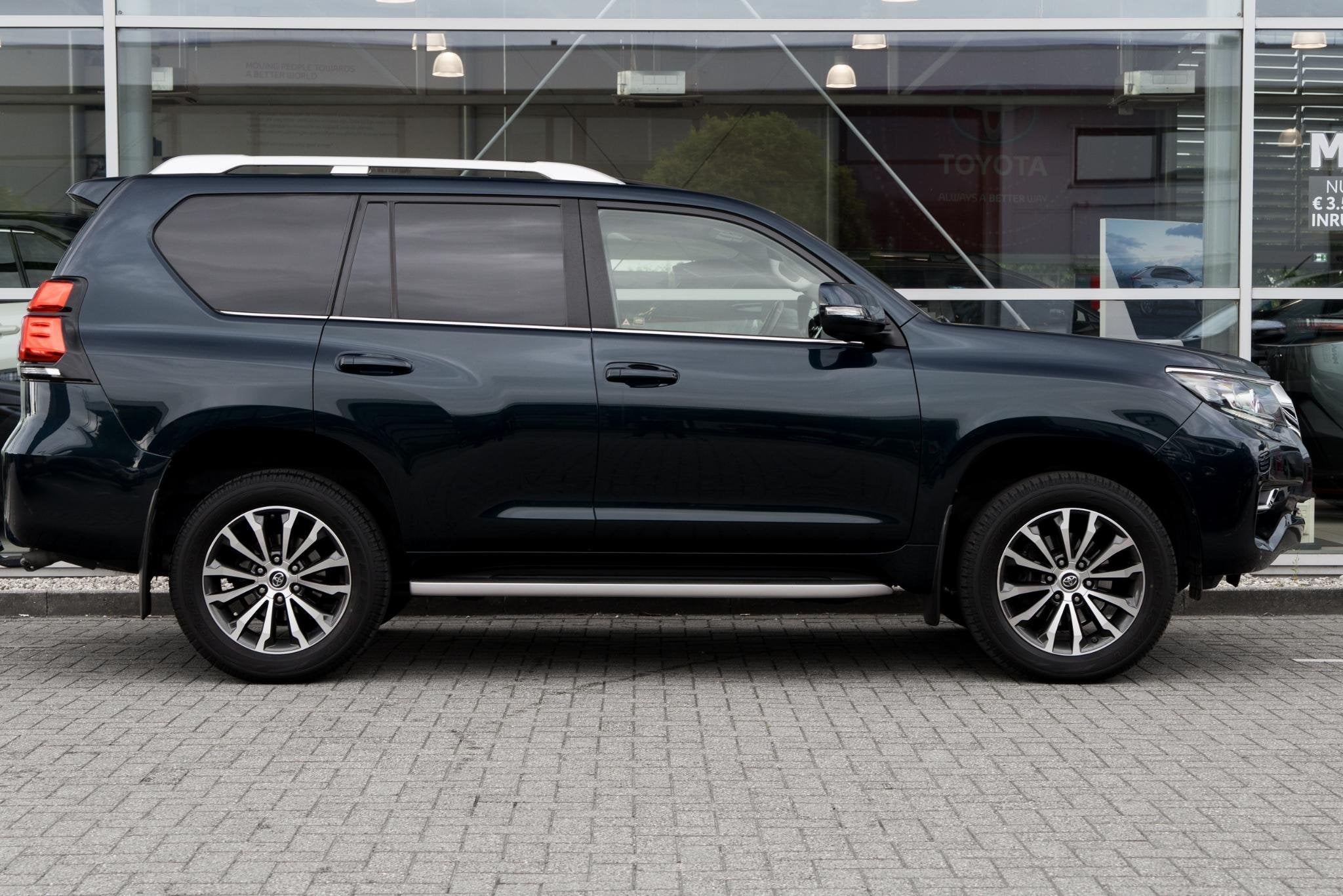 Toyota Land Cruiser 2.8 D-4D-F Executive Blind Van, Auto's, Gebruikt, Euro 6, 4 cilinders, Blauw