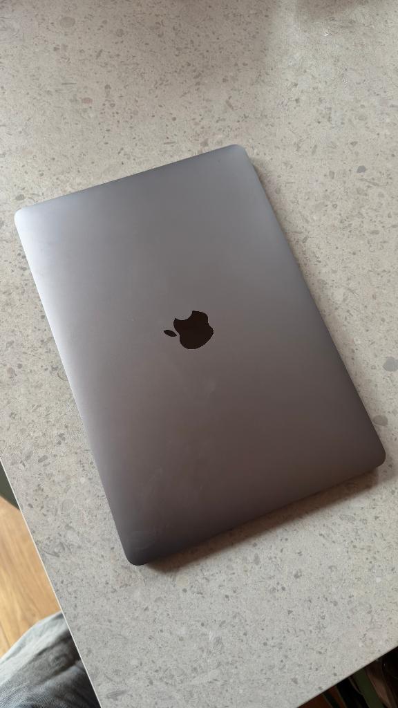 Apple MacBook Pro 13", M2 Chip, 8GB/256GB, Computers en Software, Apple Macbooks, Gebruikt, 256 GB, Qwerty, 8 GB