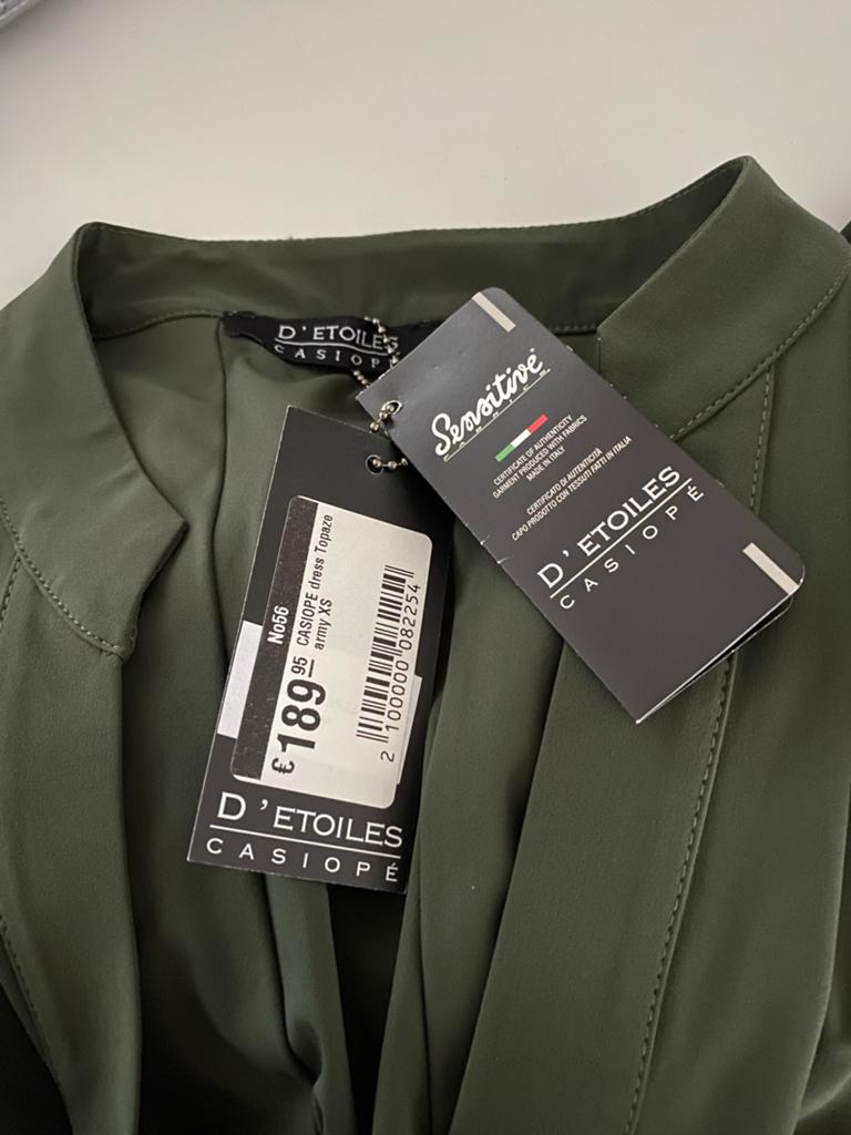 D'ETOILE CASIOPE Jurk Topaze Army XS - Nieuw met kaartjes, Verzenden, Nieuw, Knielengte, Maat 34 (XS) of kleiner
