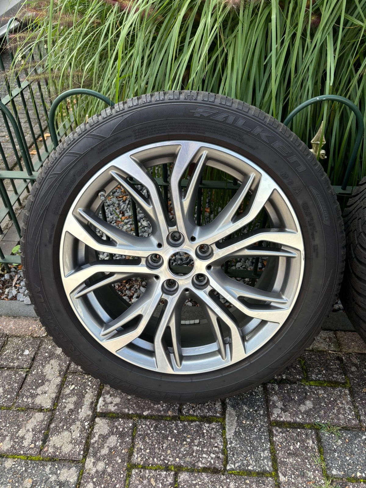 Originele BMW X2 18 inch velgen + winterbanden, Auto-onderdelen, Ophalen, 18 inch, Velg(en), Winterbanden