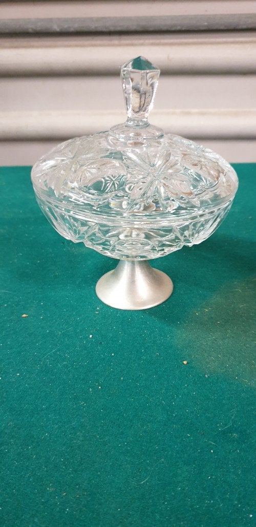 schaaltje kristal met deksel, Huis en Inrichting, Ophalen of Verzenden, 'T Olde Gre-j, Info@toldegrej.nl, Endepoelstraat 20f Didam