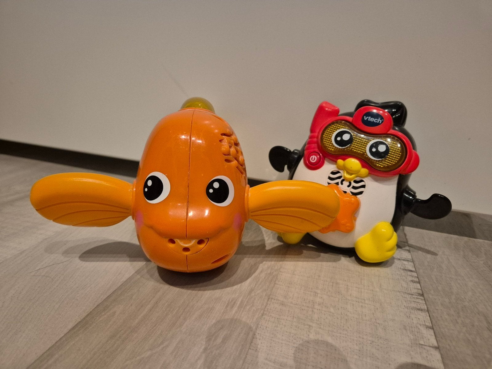 VTech Baby Speelgoed: Nemo Vis & Pinguïn, Ophalen of Verzenden, Gebruikt, 0 tot 6 maanden