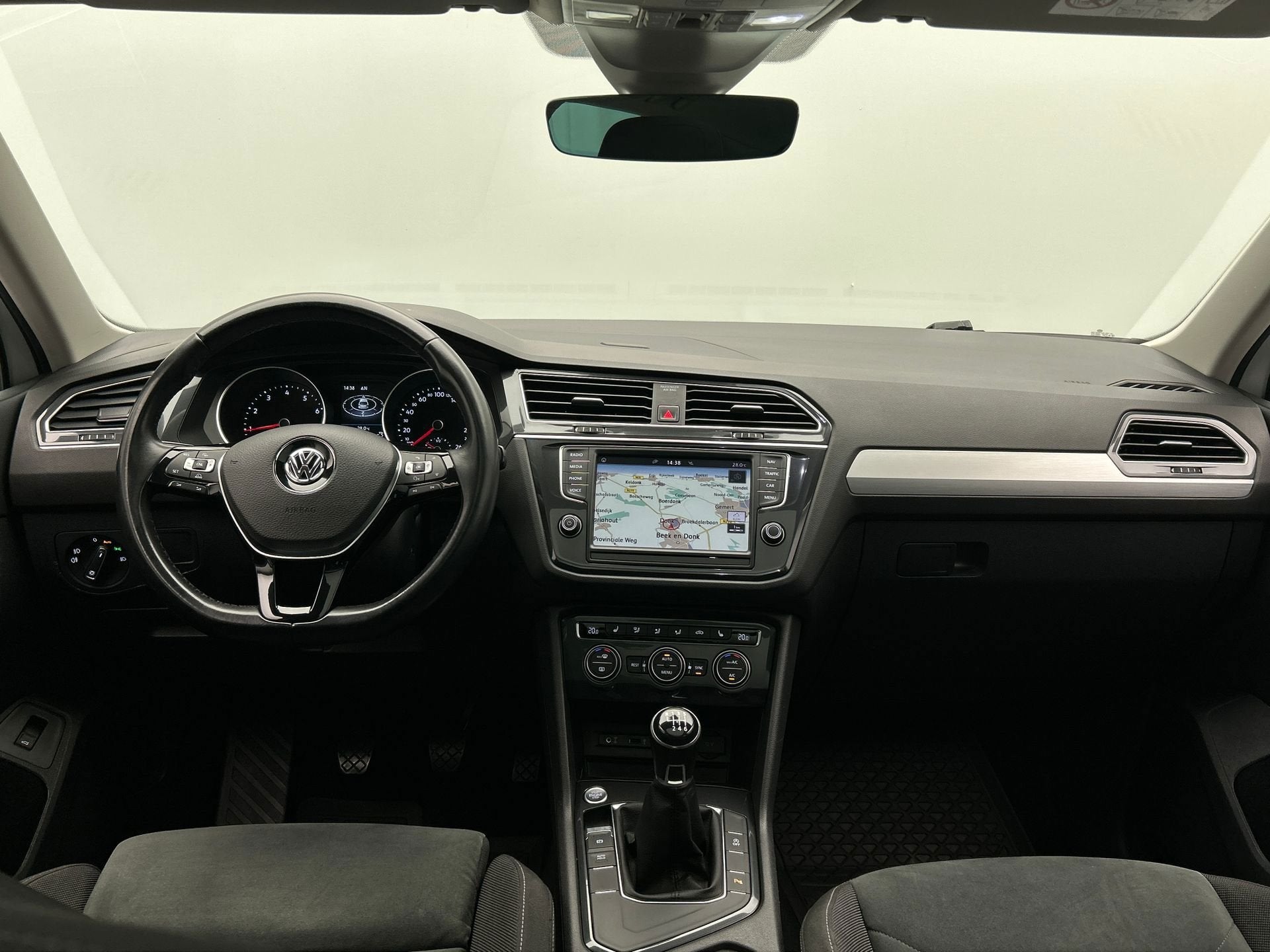 Volkswagen Tiguan 1.4 TSI ACT Connected Series | Origineel N, Auto's, Volkswagen, Voorwielaandrijving, Stof, 4 cilinders, 150 pk