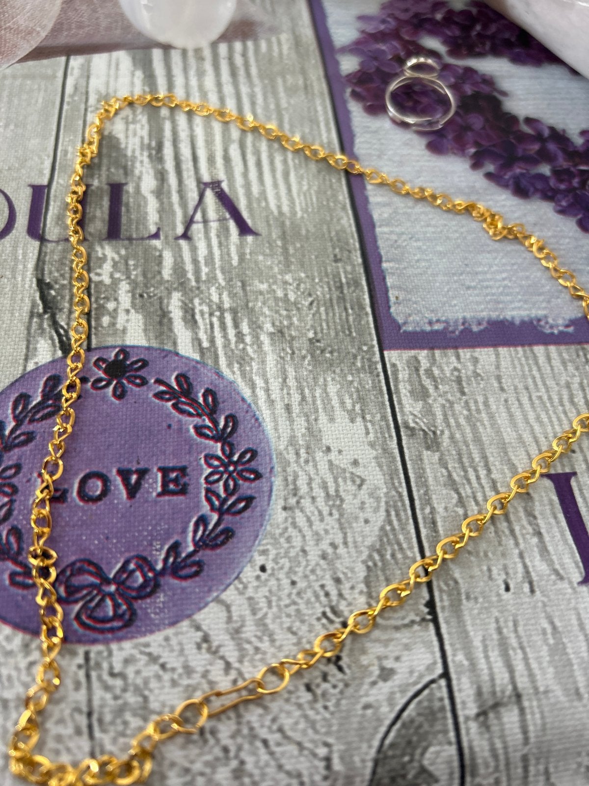 Goudkleurig ketting, Ophalen, 20 of groter, Zo goed als nieuw, Dame of Heer