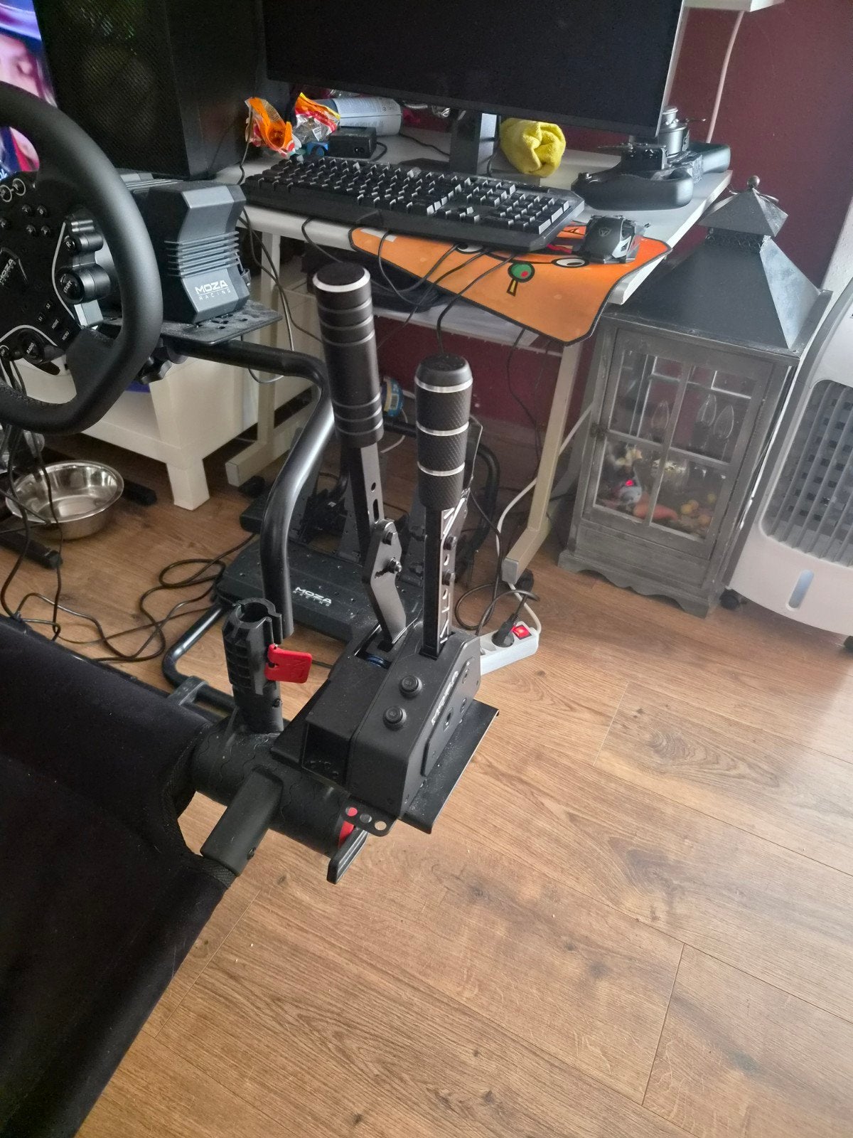 Moza R5 Complete Simrig - Cockpit, KS Stuur, Shifters, Ophalen, 1 speler, Racen en Vliegen, Zo goed als nieuw