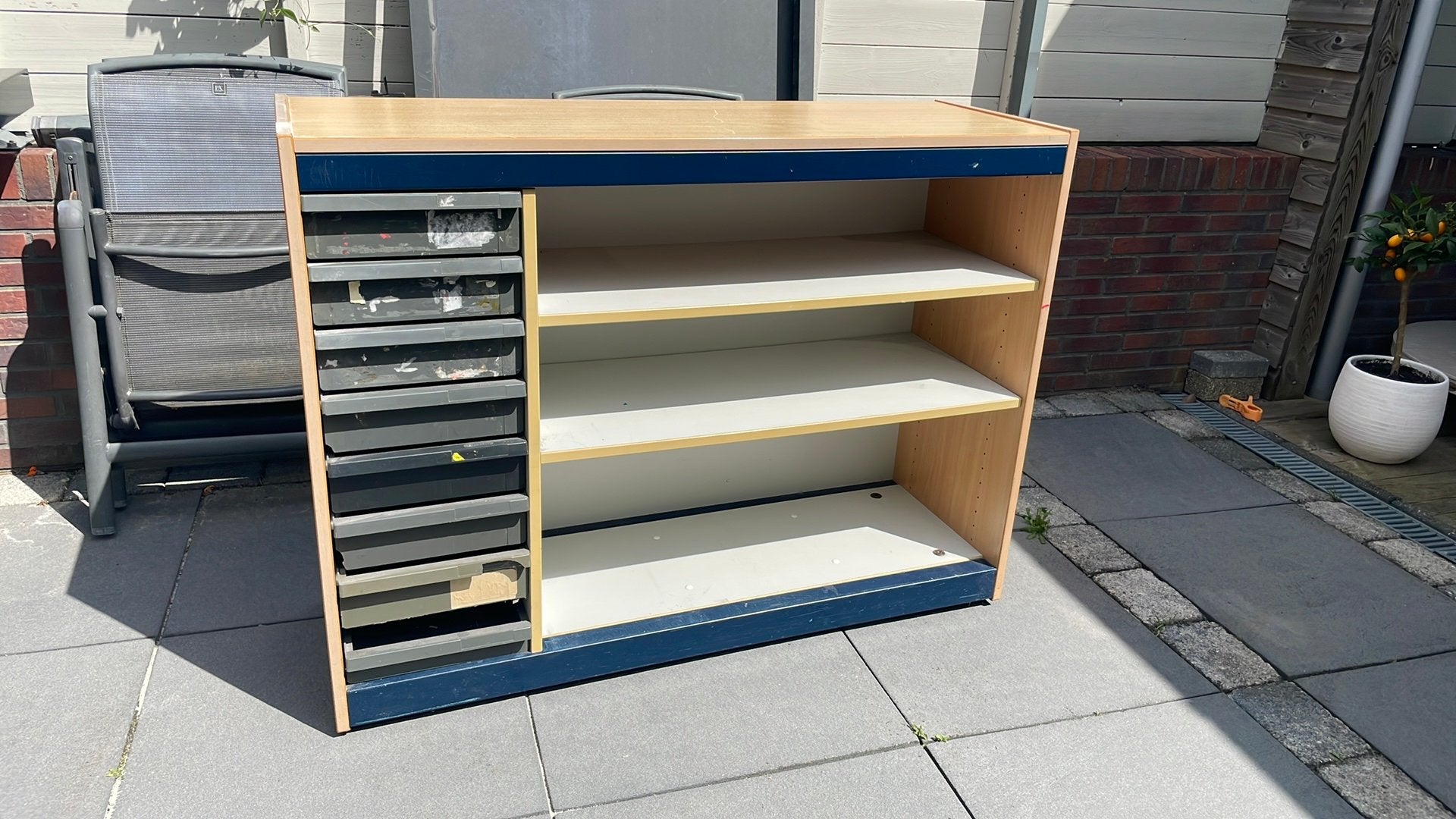 Robuuste vintage en verrijdbare (school)kast, Huis en Inrichting, Kasten | Roldeurkasten en Archiefkasten, Ophalen, Overige materialen