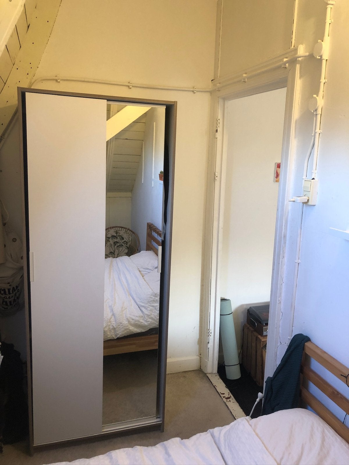 Ruime witte kledingkast, Huis en Inrichting, Kasten | Kledingkasten, Ophalen, Met deur(en), 200 cm of meer, 50 tot 100 cm