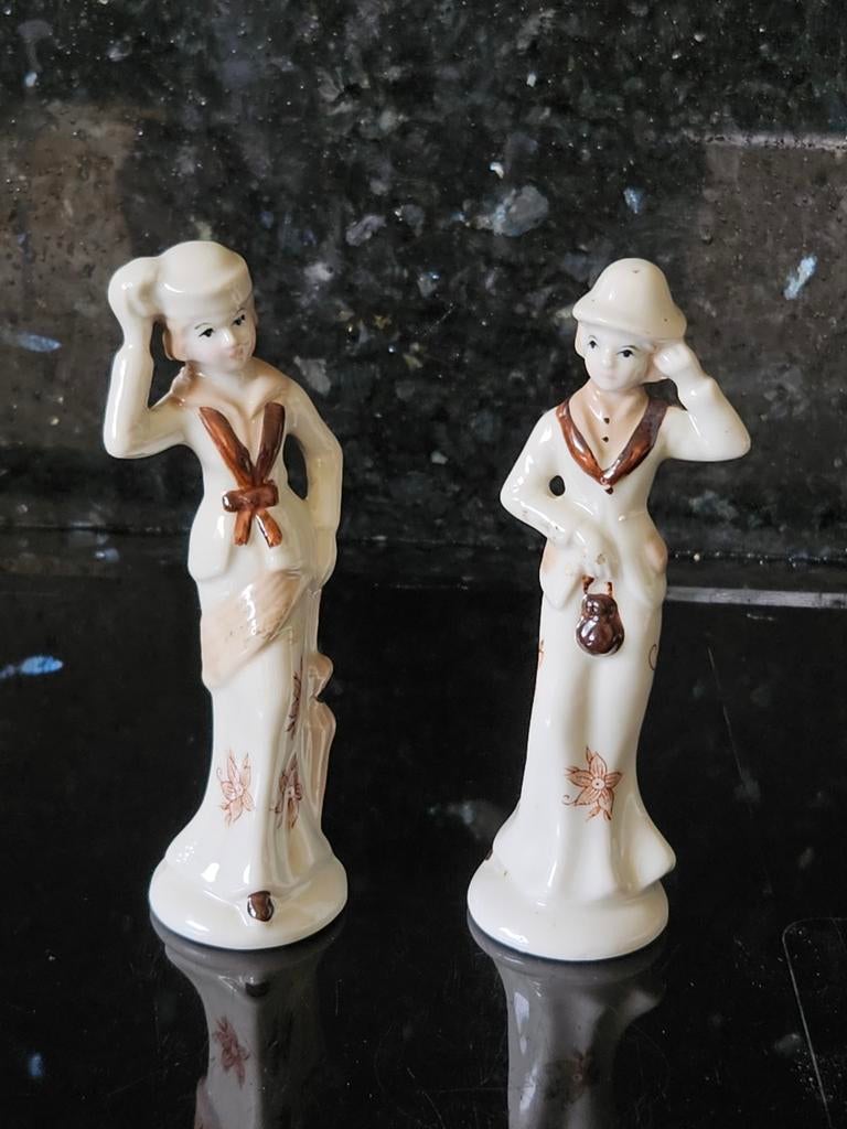 Vintage Porseleinen beeldjes Damesfiguren, Verzenden