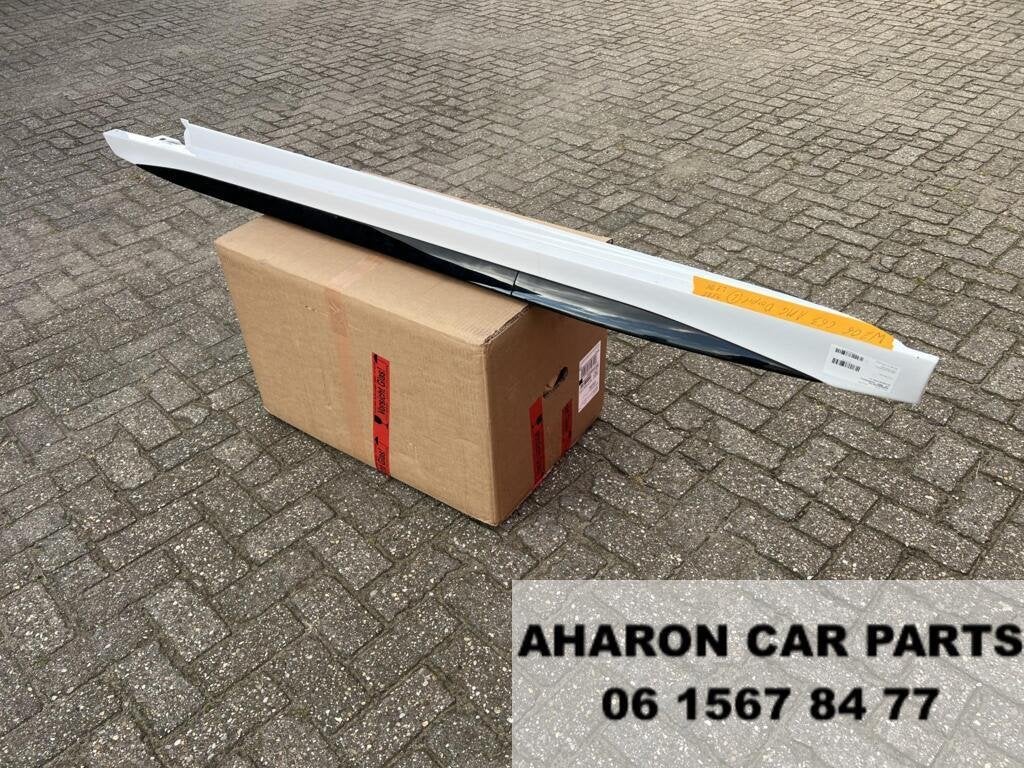 W206 C63 AMG Sideskirt Links Wit  C klasse MB C 63 Orig 9885, Auto-onderdelen, Gebruikt