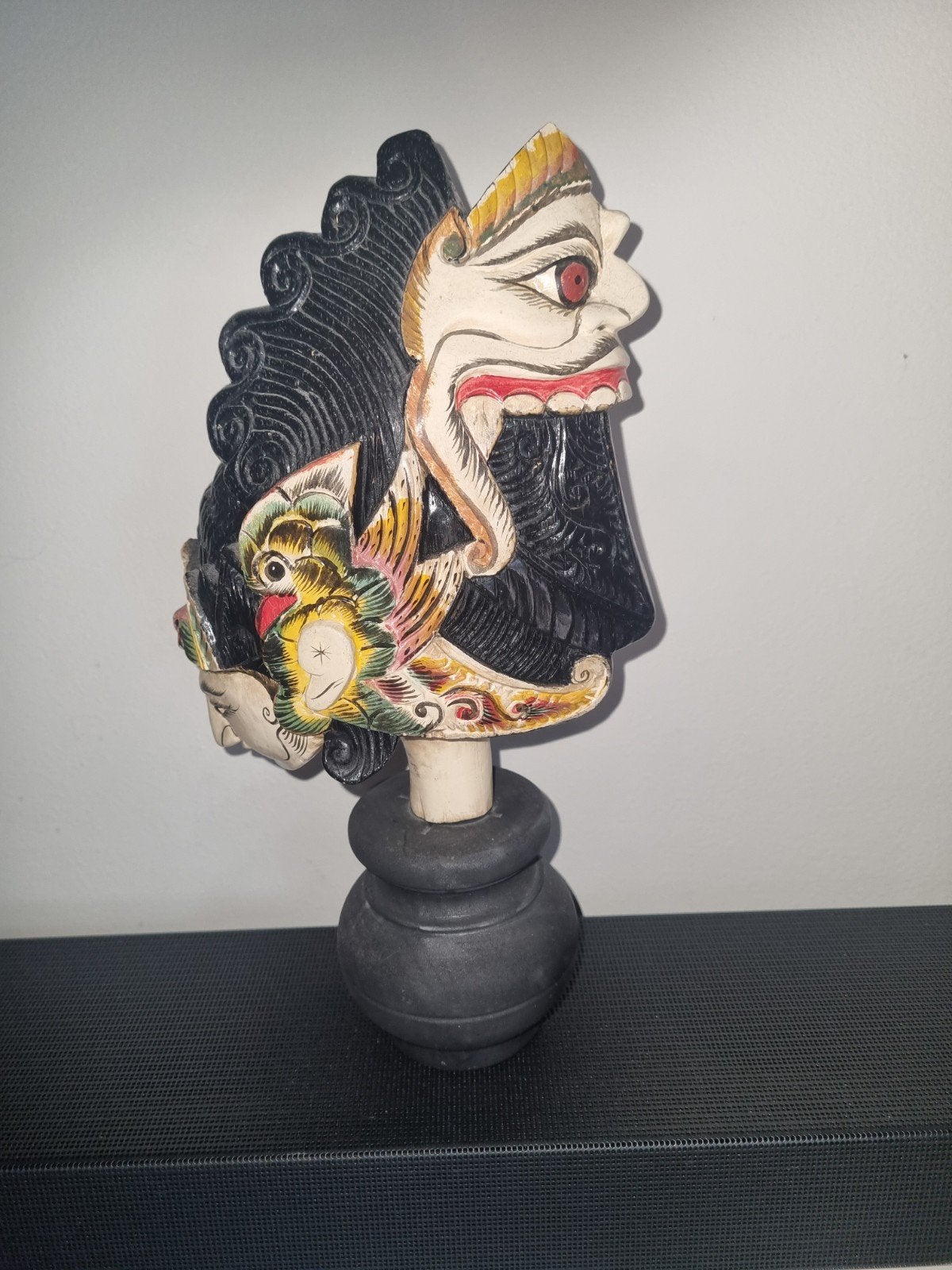 Uniek Indonesisch Houtsnijwerk - 30 cm hoog, Antiek en Kunst, Kunst | Beelden en Houtsnijwerken, Houtsnijwerk, Handgemaakt, Ophalen of Verzenden