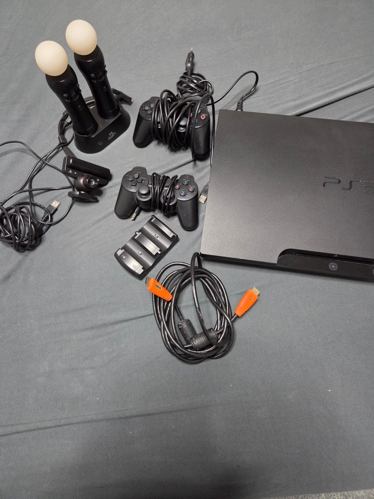PlayStation 3 met camera en motion controlers, Spelcomputers en Games, Ophalen of Verzenden, Met 2 controllers