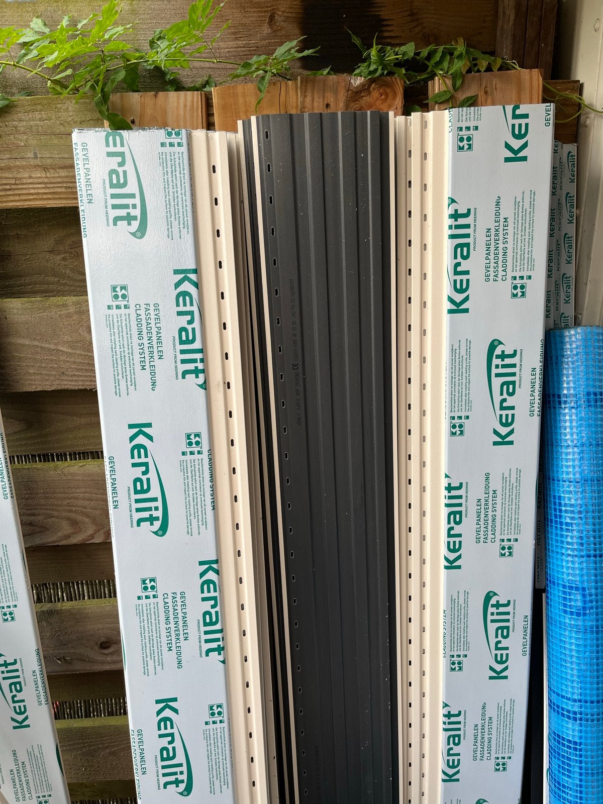 Keralit crème (ral9001) 143mm gevelbekleding en profielen, Ophalen, Nieuw