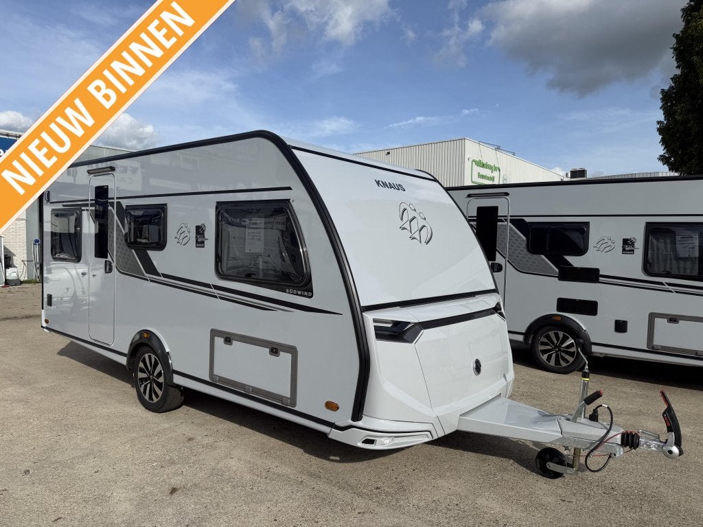 Knaus Sudwind Black Selection 460 EU +vloerverwarming+HCR ma, Bedrijf, Serviceluik, 5 tot 6 meter, Knaus