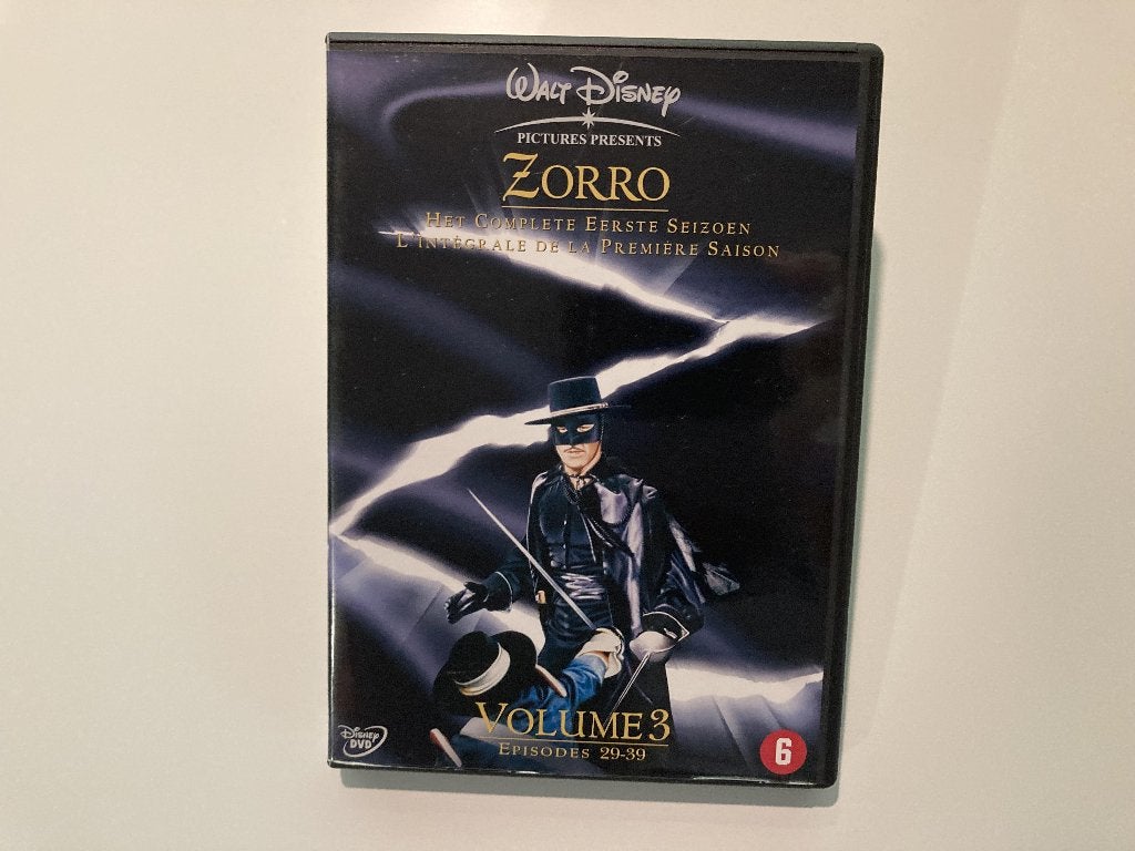 Walt Disney Zorro Seizoen 1 6-DVD, Eén stripboek, Ophalen of Verzenden, Zo goed als nieuw