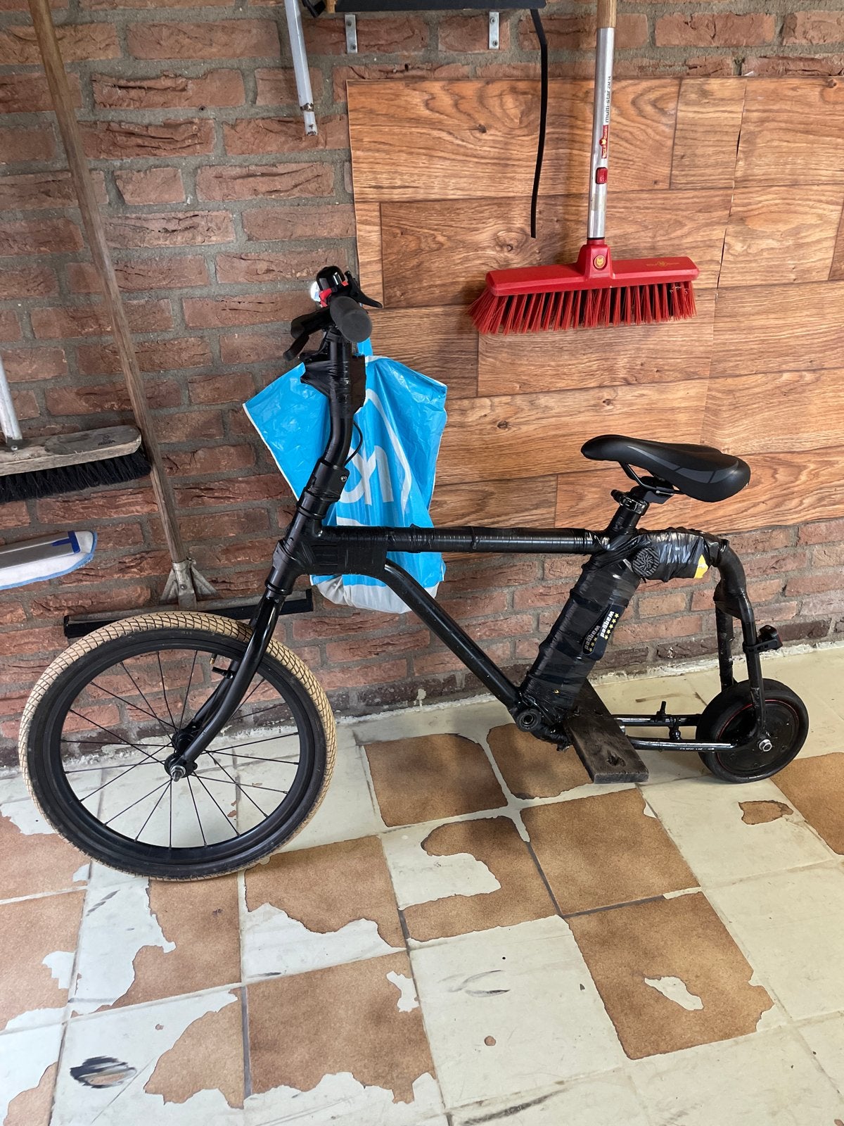 TEKOOP!! Zelfgebouwde mini surron, Moet snel weg!!, Ophalen, Minder dan 16 inch, Schijfrem, Nieuw