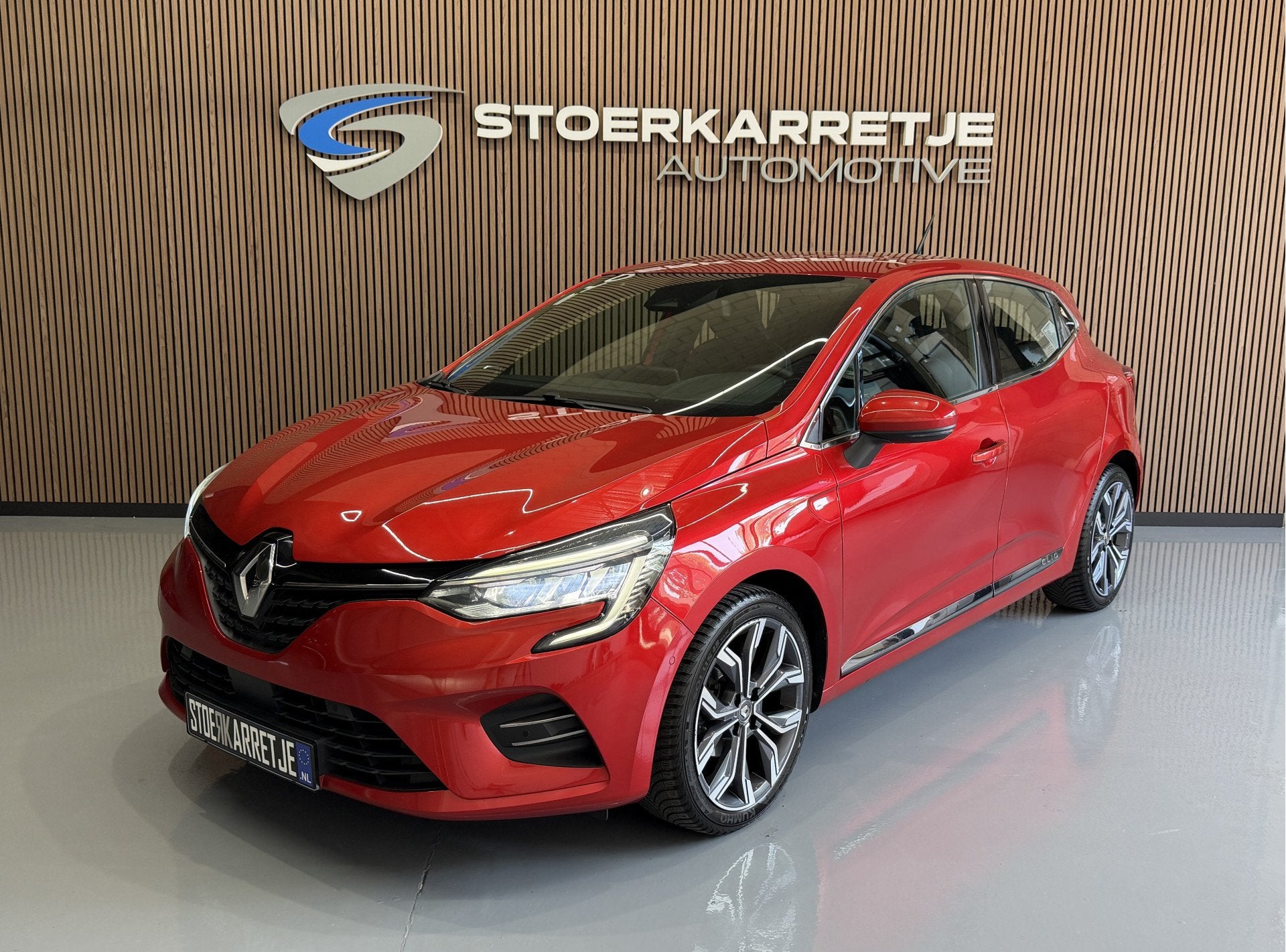 Renault Clio 1.0 TCe 100pk Edition One | Groot Navi | Bose |, Auto's, Renault, Voorwielaandrijving, 101 pk, Gebruikt, 580 kg