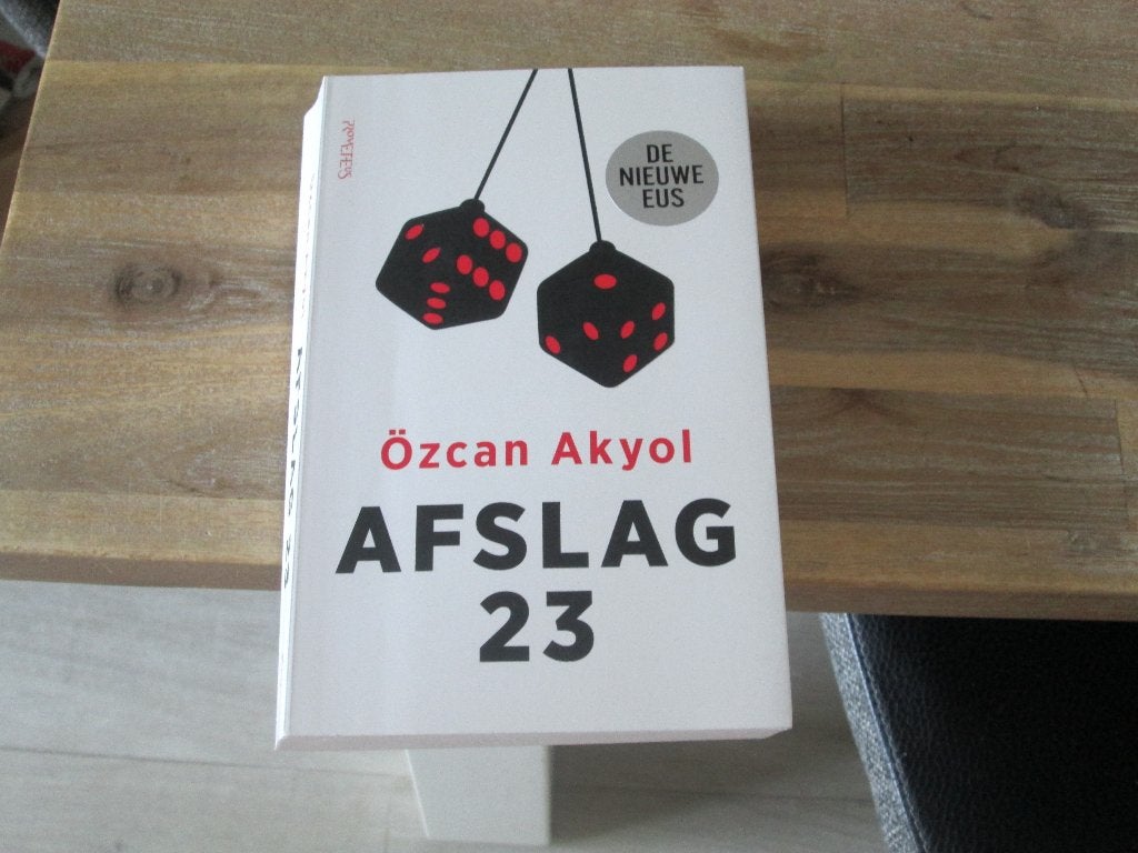 Özcan Akyol afslag 23, Ophalen of Verzenden, Zo goed als nieuw