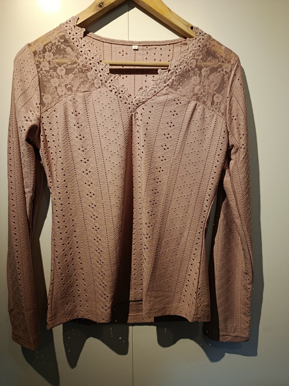 Blous,, Ophalen of Verzenden, Zo goed als nieuw, Maat 38/40 (M), Beige