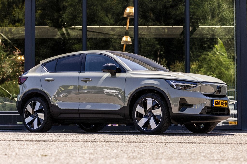Volvo C40 Single Motor Plus 69 kWh (bj 2024, automaat), Auto's, Volvo, Automaat, Achterwielaandrijving, Gebruikt, Origineel Nederlands