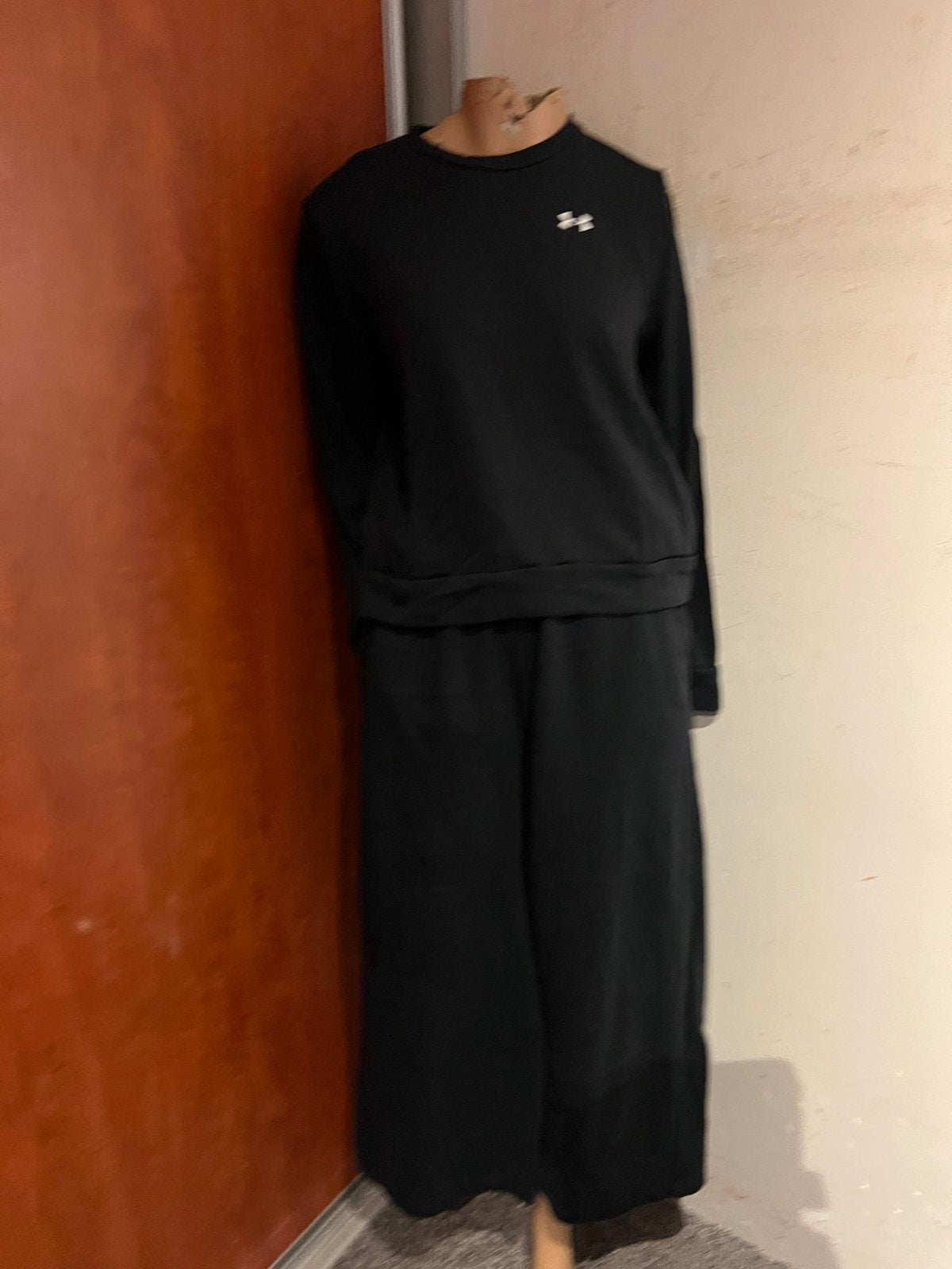 Under Armour joggingpak broek xs sweater s origineel zgan, Zwart, Overige typen, Ophalen of Verzenden, Zo goed als nieuw