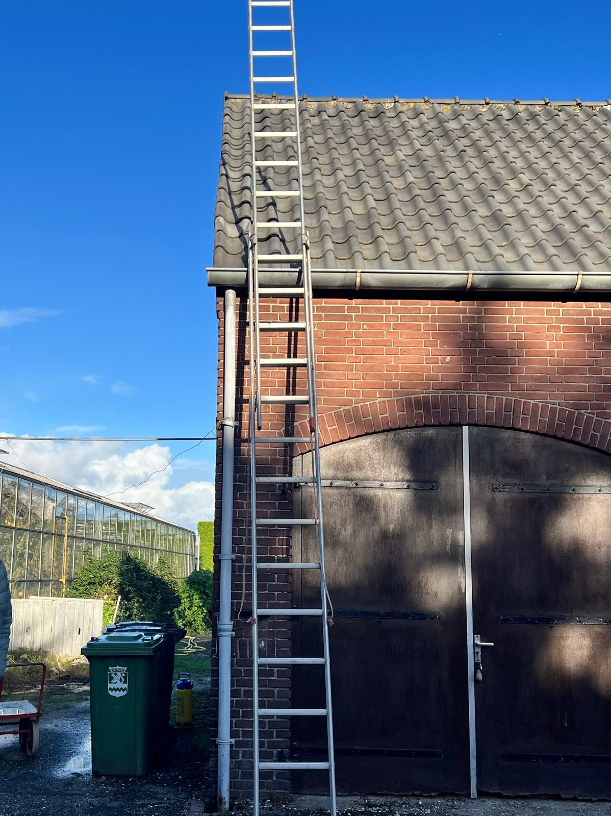 Uitschuifbare aluminium ladder circa 2x14 sporten, Ophalen, Gebruikt, Ladder, Opvouwbaar of Inschuifbaar
