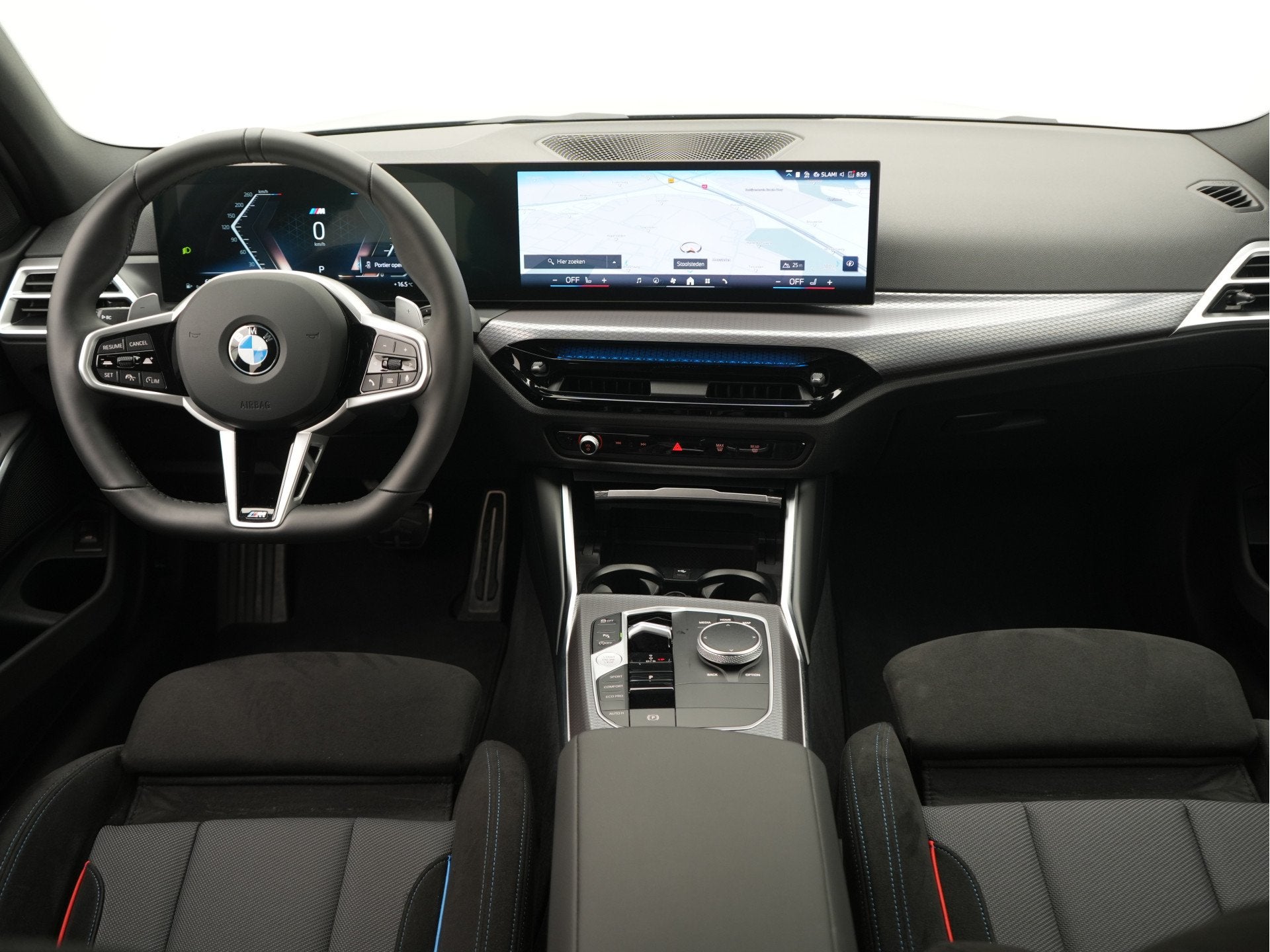 Foto 5 van BMW 3 Serie Touring 330i xDrive M-Sport | M-Performance Pack