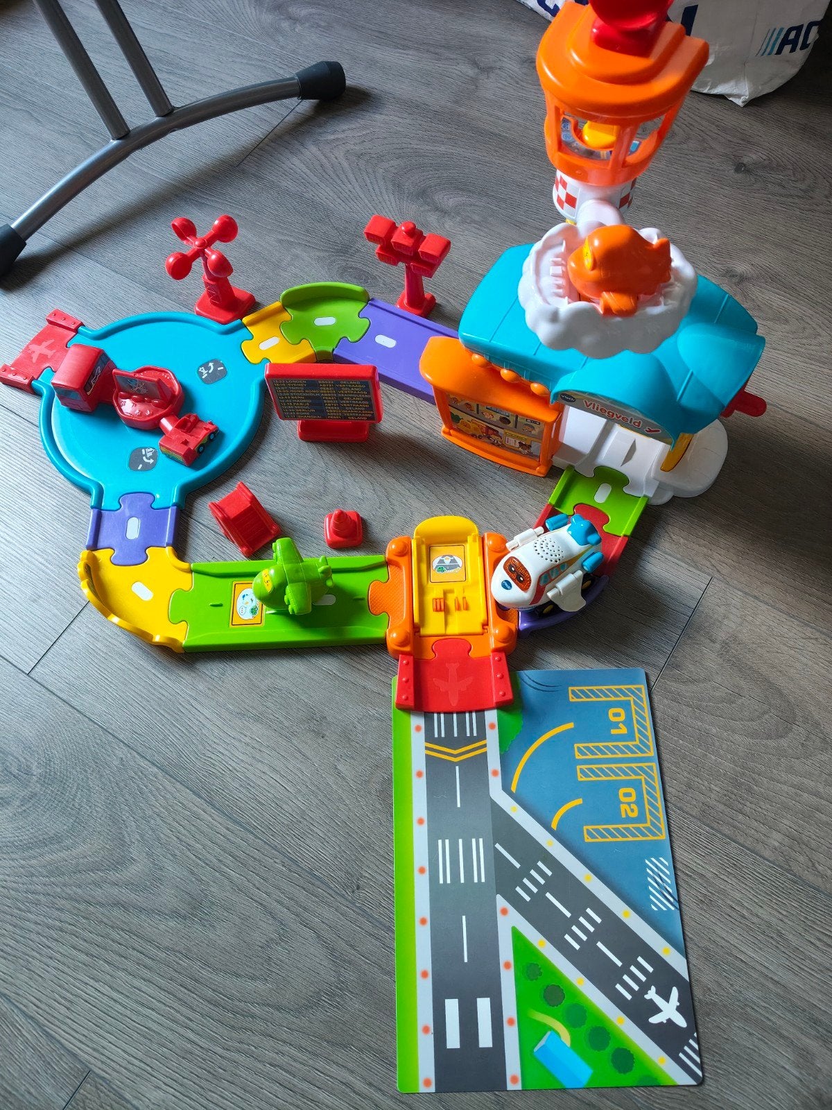 vliegveld VTech, Ophalen, Zo goed als nieuw