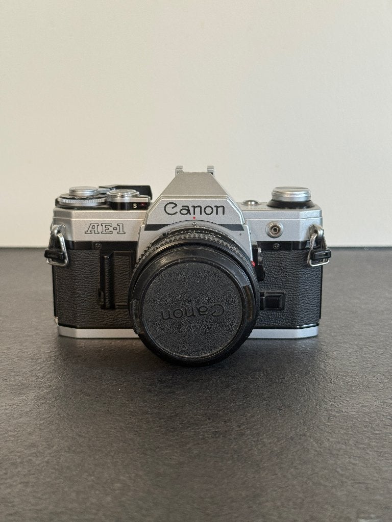 Canon AE-1 + FD 50mm/1.8, Audio, Tv en Foto, Fotocamera's Analoog, Ophalen of Verzenden, Gebruikt, Spiegelreflex, Canon