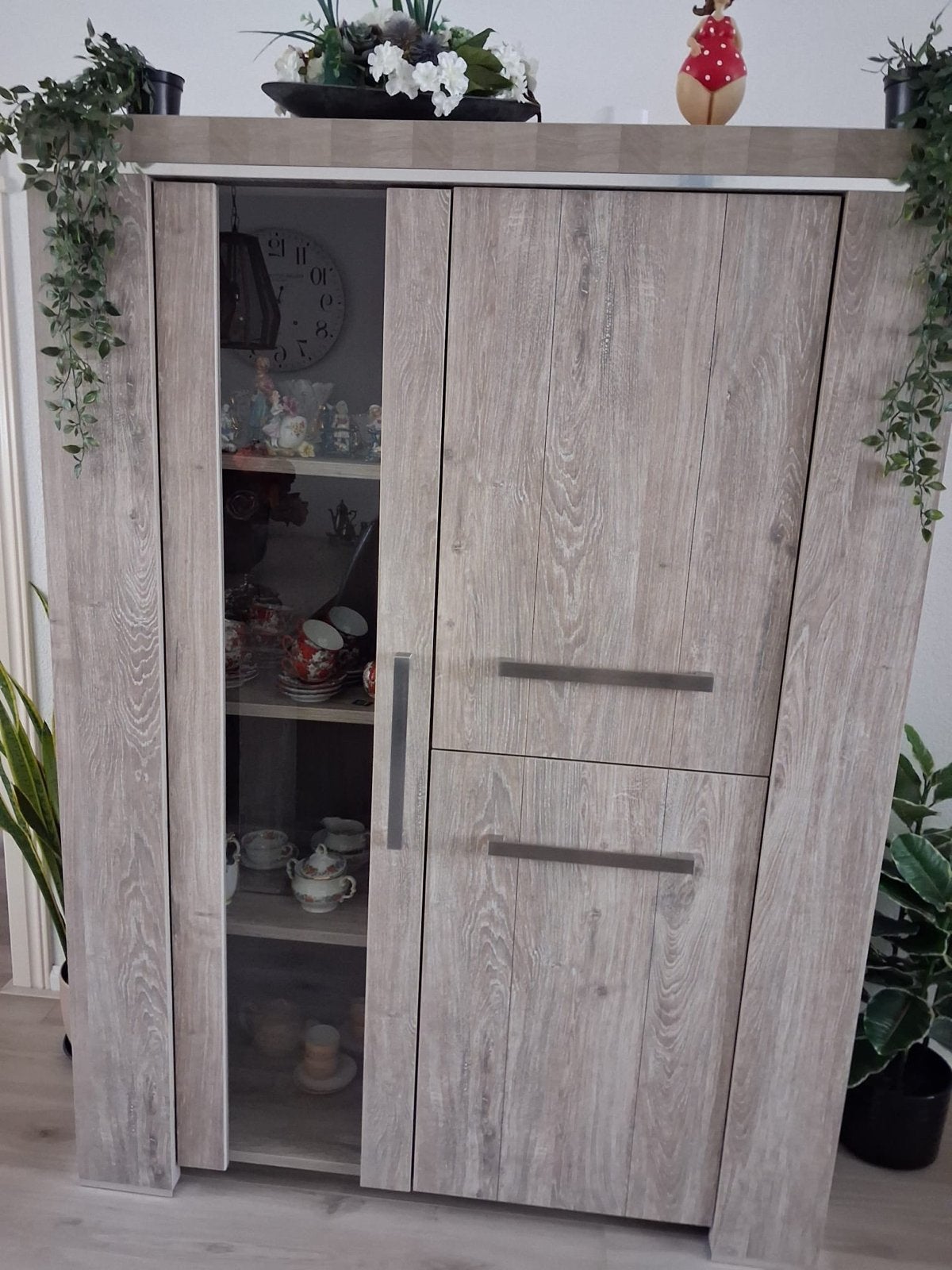 Complete Woonkamerset: Dressoir, Vitrinekast, Eettafel, Salo, Ophalen, Gebruikt, 200 cm of meer, Met lade(s)