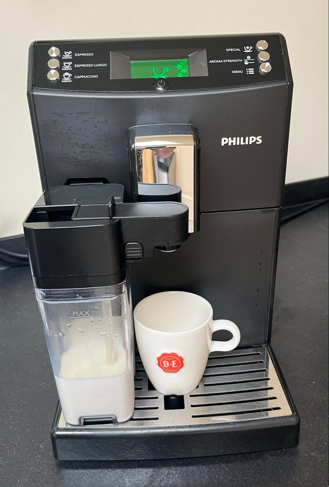 Philips HD8834/0 koffie/zetapparaat (bonen) voor koffie/capp, Afneembaar waterreservoir, Gebruikt, 10 kopjes of meer, Koffiemachine
