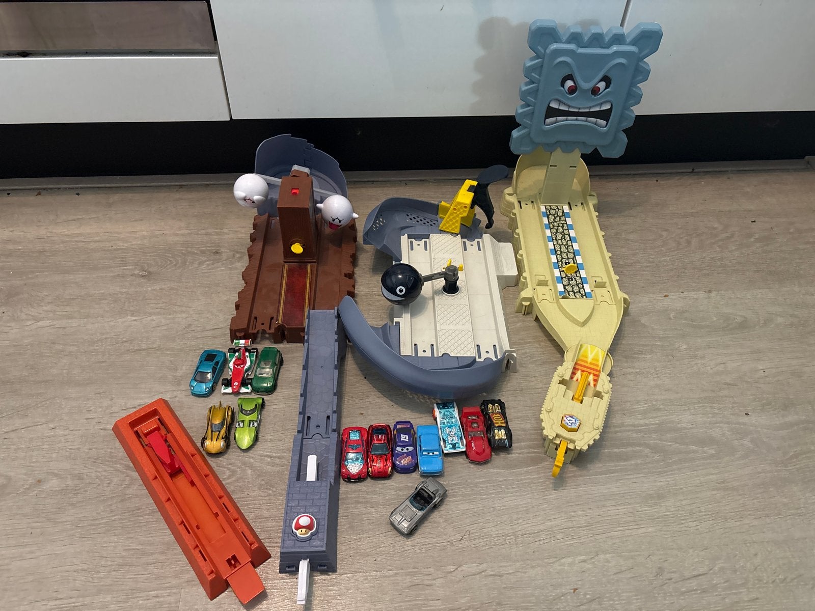 Hot Wheels Mario Kart Racebaan met auto's, Ophalen, Racebaan, Gebruikt, Hot Wheels