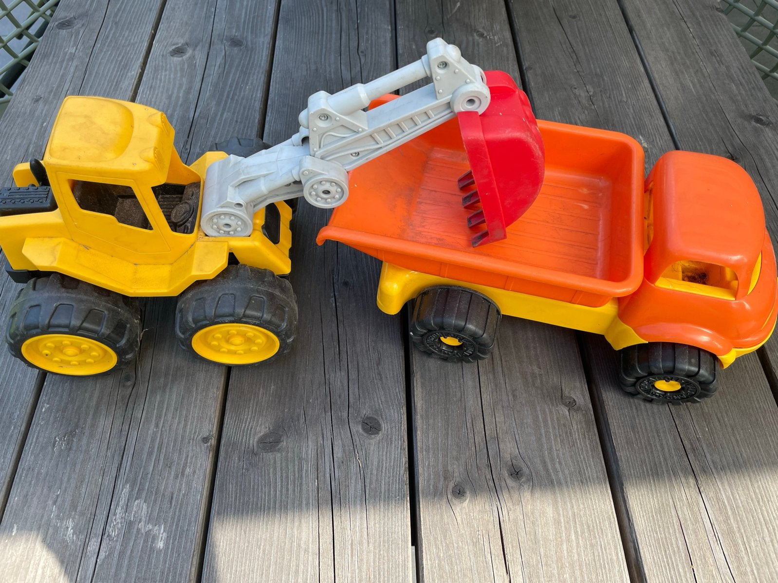 Graafmachine en kiepwagen voor zandbak, Ophalen, Gebruikt, Overige typen