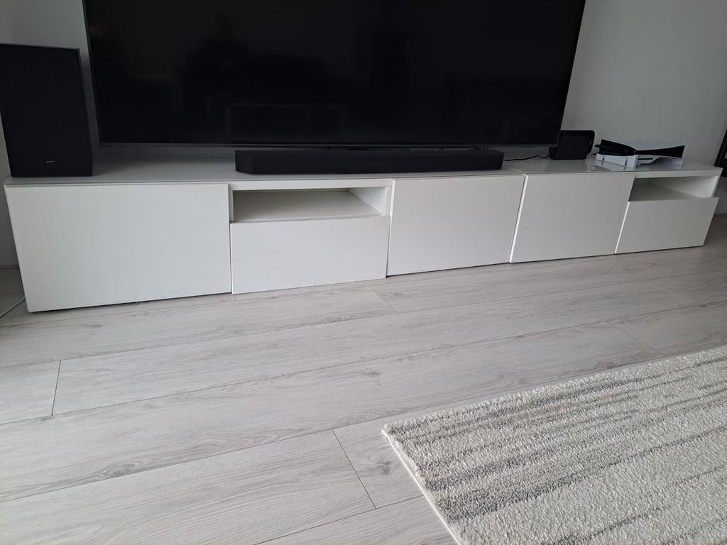 BESTÅ TV-meubel met glazen plaat Hogglans Wit, modern design, Gebruikt, Ophalen of Verzenden, 200 cm of meer, Minder dan 100 cm