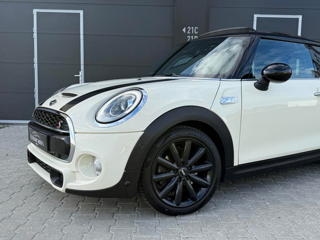 Mini Cooper S JCW 2.0 2015 Pano/headup/Leder/JCW/H&K/, Voorwielaandrijving, Zwart, 4 cilinders, 4 stoelen