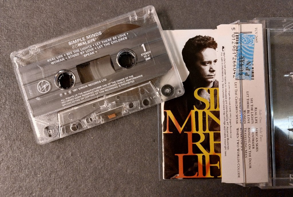 Simple Minds CASSETTE Real Life Indonesie, Simple Minds, Gebruikt, Verzenden, 1 bandje