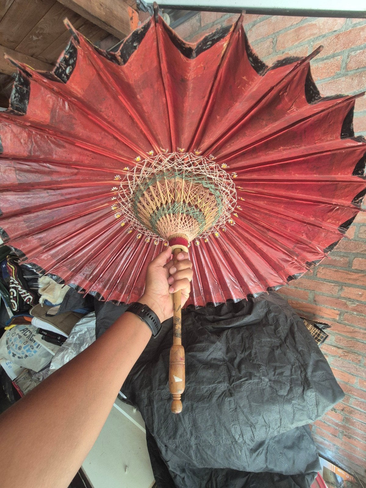 Originele Vintage Indonesische Payung Geulis Parasol, Sieraden, Tassen en Uiterlijk, Paraplu's, Gebruikt, Ophalen of Verzenden