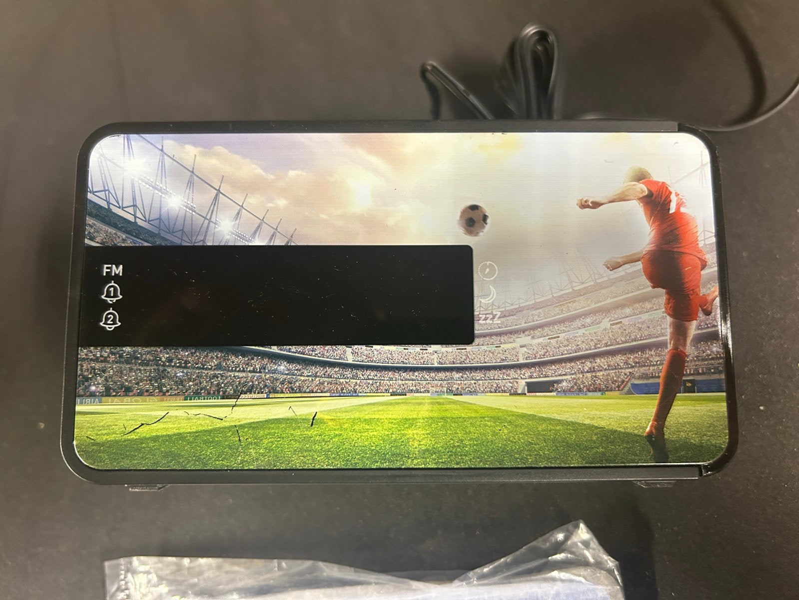 Bigben Voetbal Wekker Radio met Verwisselbare Skins, Witgoed en Apparatuur, Ophalen, Gebruikt, Digitaal