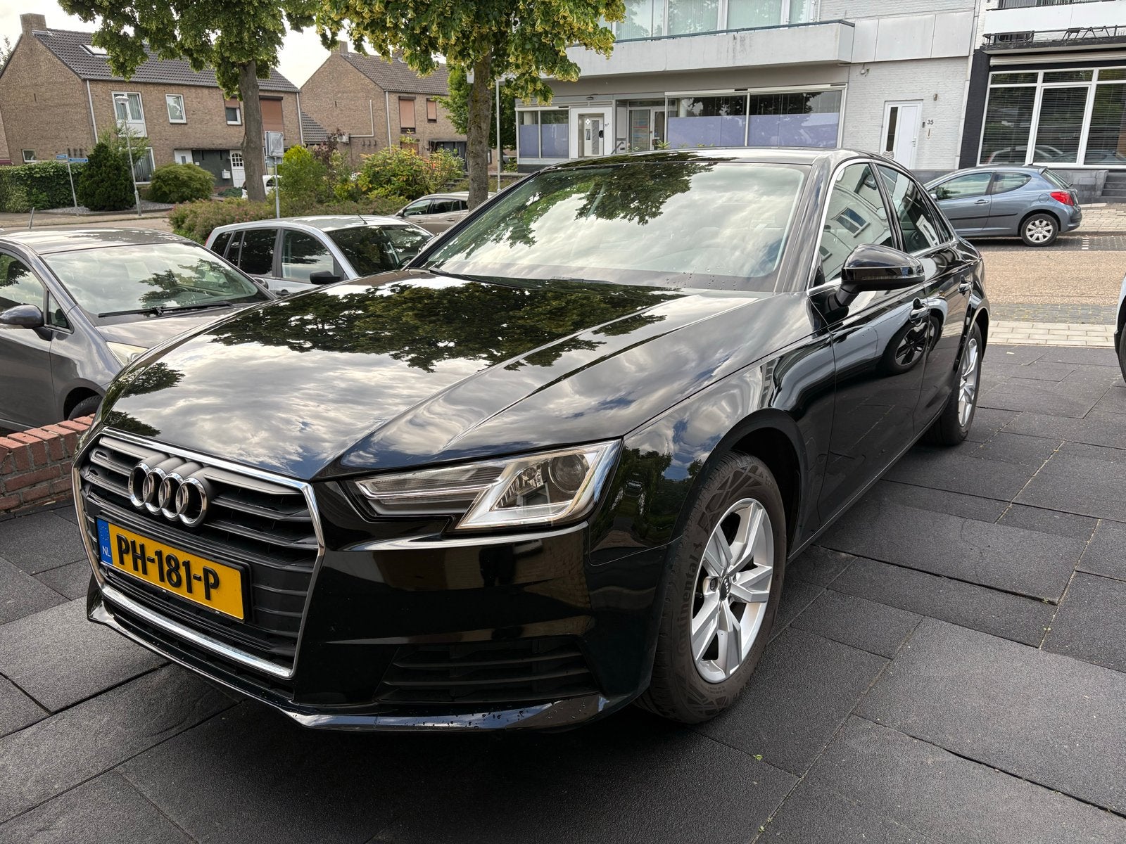 Audi A4 1.4 Tfsi 110KW AUT 2016 Zwart, Auto's, A4, Zwart, 1395 cc, 19 km/l