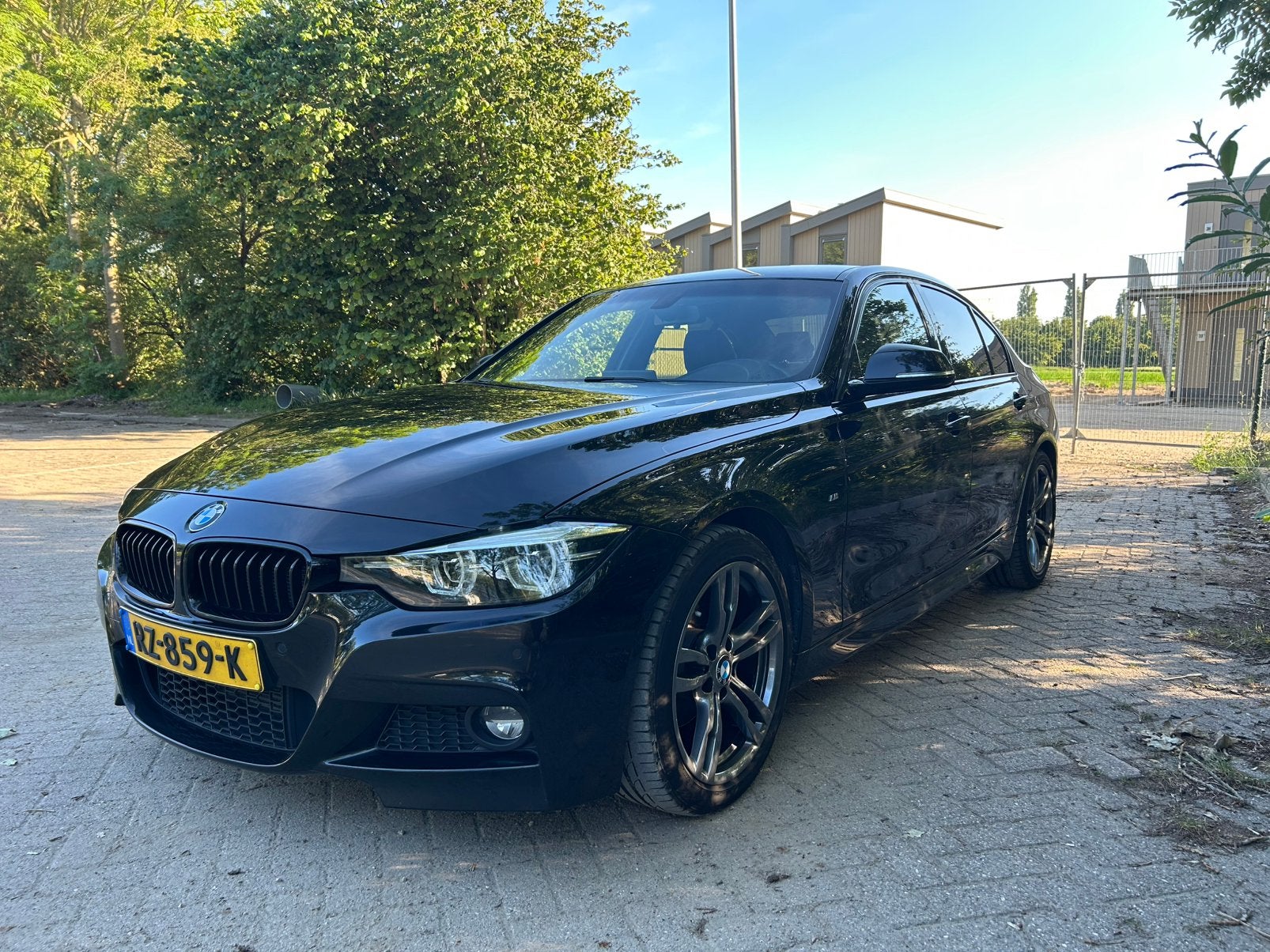 BMW 3-Serie 318i M-Sport 136pk Aut 2018 Zwart, Automaat, Zwart, 75 €/maand, 19 km/l
