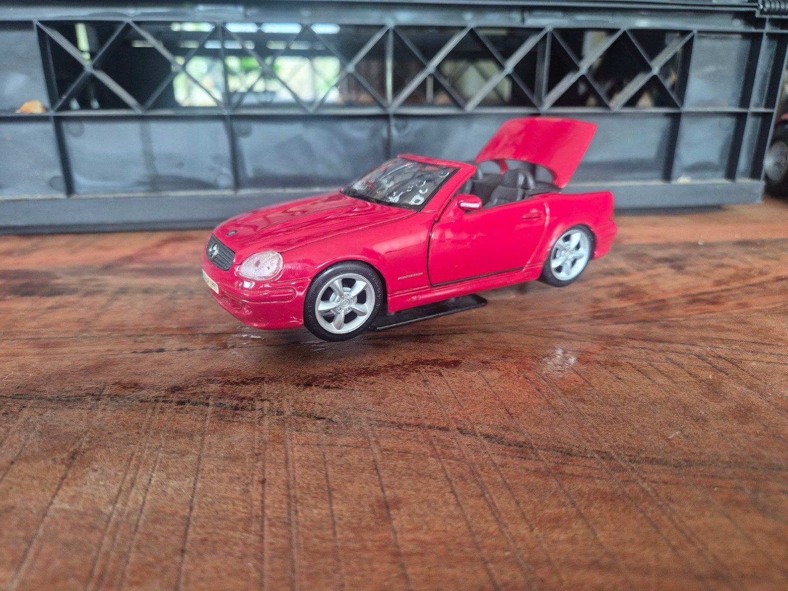 Rode Mercedes SLK 1997 modelauto, Ophalen of Verzenden, Gebruikt, Auto, Overige merken