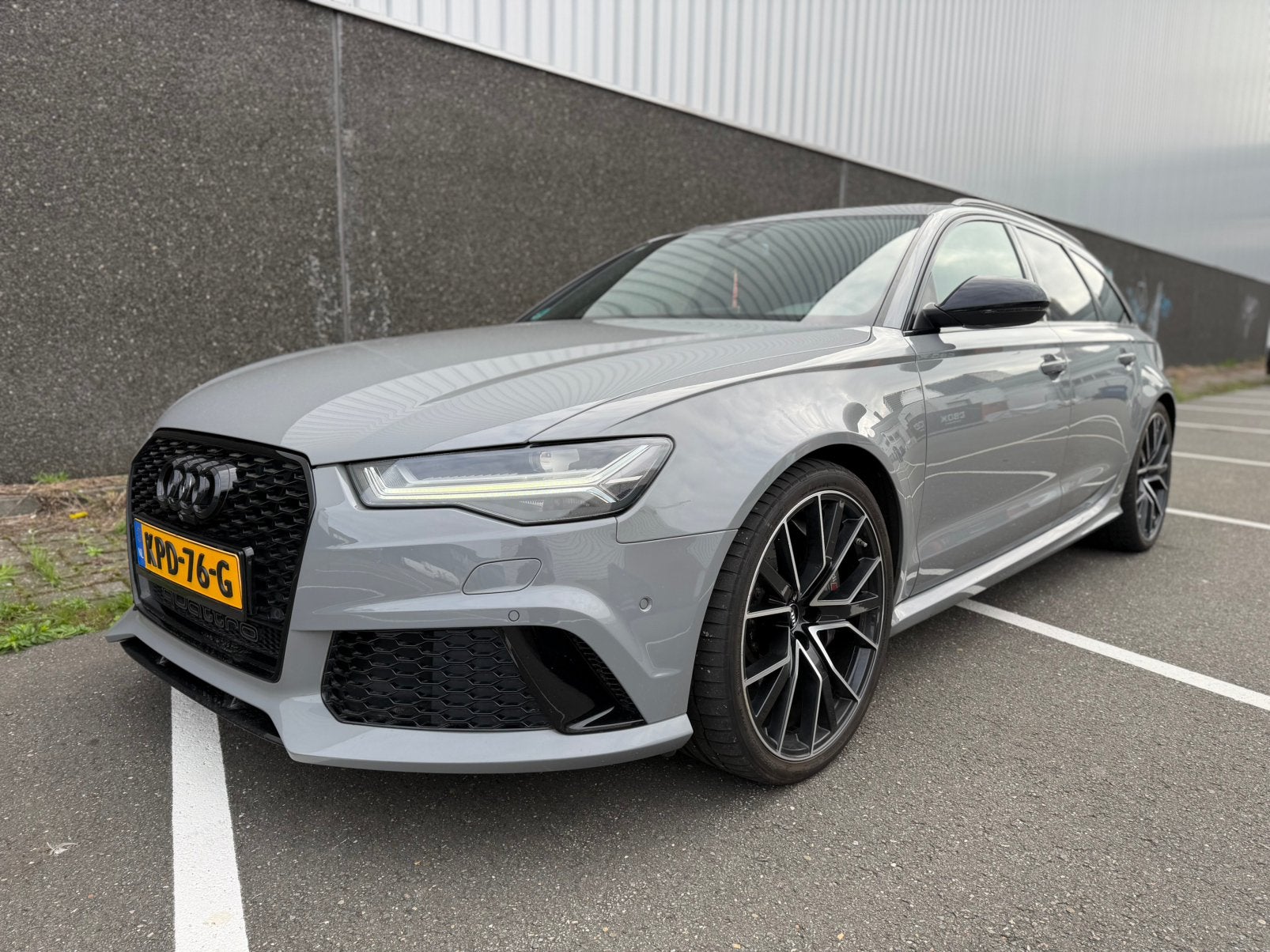 Audi RS6 4.0 TFSI 445KW Quattro Avant 2016 Nardo Grijs, Auto's, Panoramadak, RS6, 3993 cc, 5 stoelen