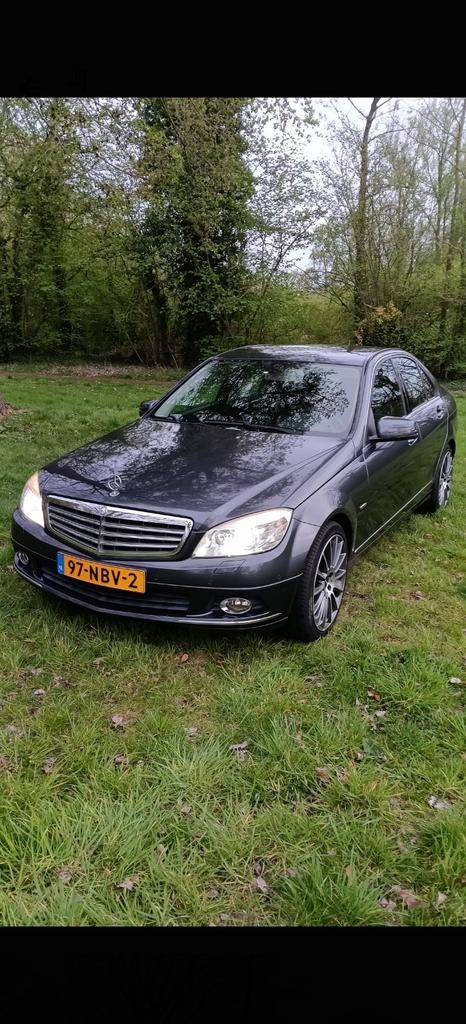 Mercedes-Benz C-Klasse 1.8 C250 CGI Sedan AUT 2010 Grijs, Auto's, Mercedes-Benz, Automaat, Achterwielaandrijving, 1800 kg, 4 cilinders