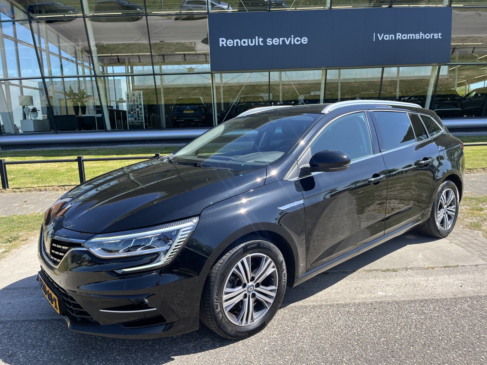 Renault Mégane Estate 1.6 E-Tech Plug-In Hybrid 160PK Inten, Auto's, 77 km/l, Gebruikt, 4 cilinders, 160 pk
