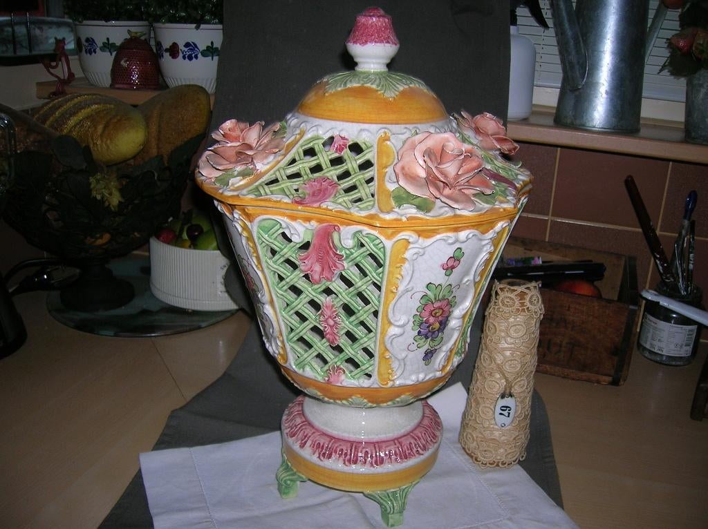 grote kitsch sierpot met rozen decoratie op deksel 42 cm hg., Ophalen of Verzenden
