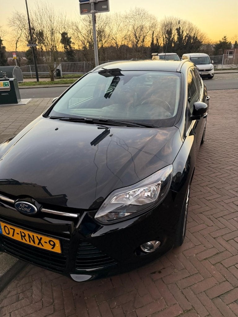 Ford Focus 1.6 Ecoboost 110KW Wagon 2011 Zwart, Auto's, 1258 kg, 4 cilinders, Overige bekleding, Zwart
