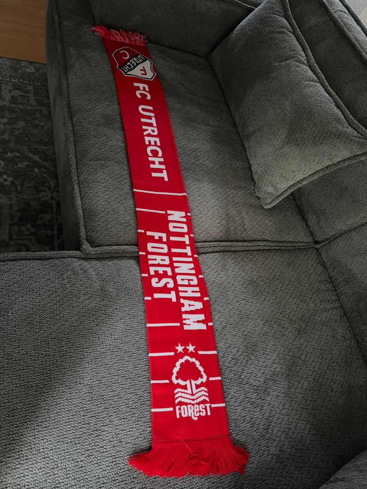 FC Utrecht - Nottingham Forest sjaal nieuw, Kleding | Heren, Ophalen of Verzenden, Nieuw