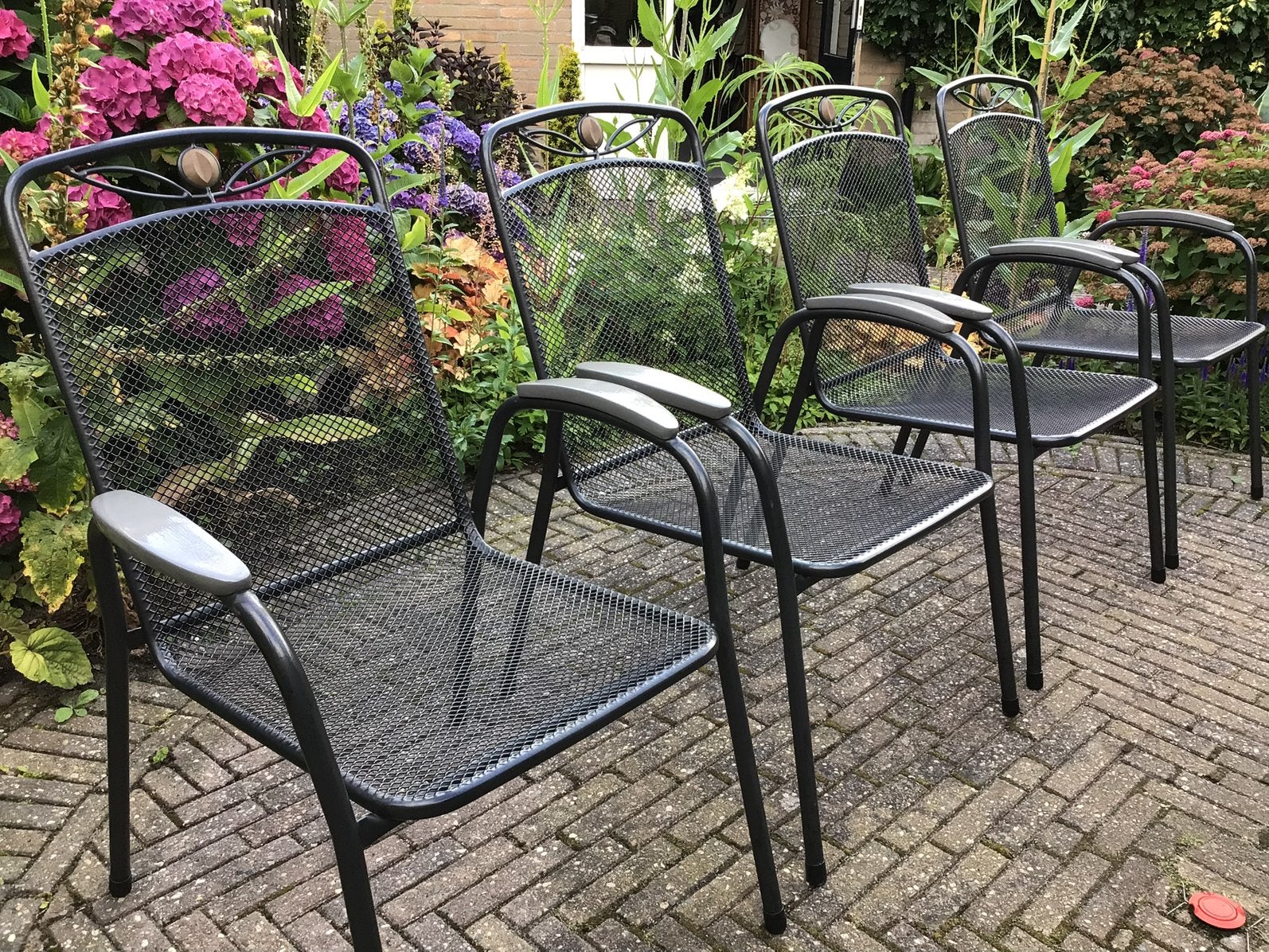 4 Werkelijk zeer fraaie MWH/RoyalGarden ‘Flora’ tuinstoelen., Ophalen, Zo goed als nieuw, Metaal, Stapelbaar