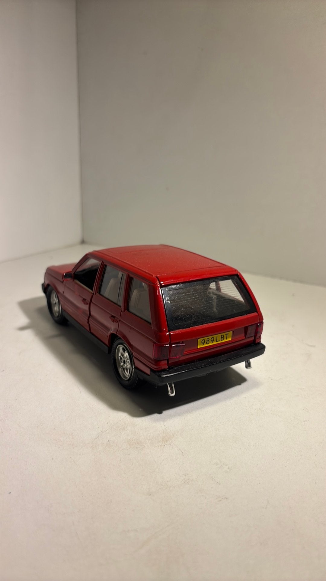 Land rover 2001 Bburago 1.24, Hobby en Vrije tijd, Ophalen of Verzenden, Bburago, A, A