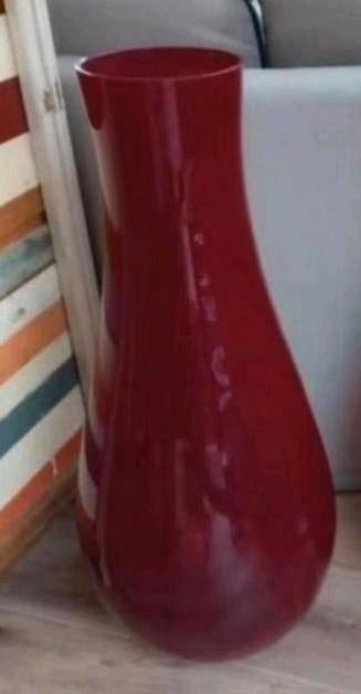Grote Mooie glazen rode vaas 80 cm hoog

Prijs 30, Overige kleuren, Ophalen of Verzenden, 75 cm of meer, Glas
